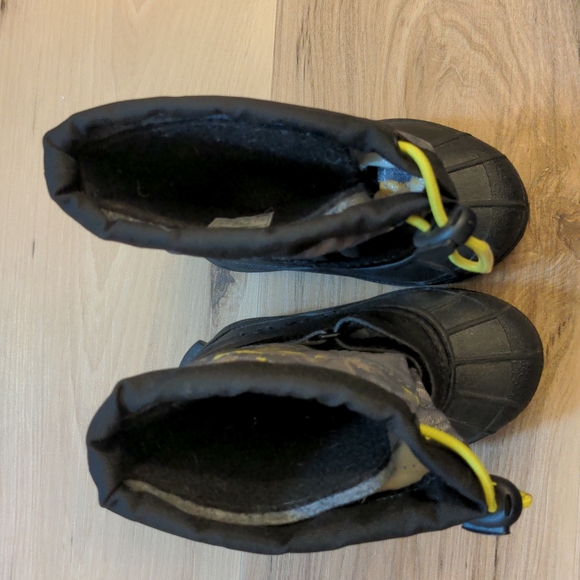 NWOB Columbia Little Boys Snow Boots Size 8 - Picture 5 of 6
